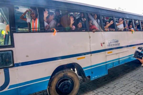 സ്ത്രീയാത്രക്കാർക്ക് തുണയായി പ്രിയദർശിനി; സ്വകാര്യബസുകൾക്ക് വെല്ലുവിളിയാകുന്നു