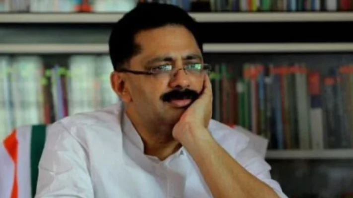 “എടോ, നിനക്ക് അഡ്രസ് എഴുതാൻ അറിയോ?”, ശേഷം ചവിയ്ക്ക് നുള്ളൽ :  കെ.ടി. ജലീൽ നടത്തിയ അനുമോദന ചടങ്ങ് കുട്ടികളെ അപമാനിക്കാനോ? ; കത്തിപ്പടർന്ന് വിമർശനം!