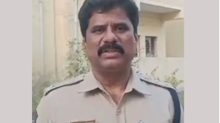 വരുമാനത്തിൽ കവിഞ്ഞ സ്വത്ത് സമ്പാദനം: തെലങ്കാനയിൽ പോലീസ് ഉദ്യോഗസ്ഥനെ എ.സി.ബി പൊക്കി; 16 കേന്ദ്രങ്ങളിൽ നടത്തിയ പരിശോധനയ്ക്ക് പിന്നാലെ നടപടി