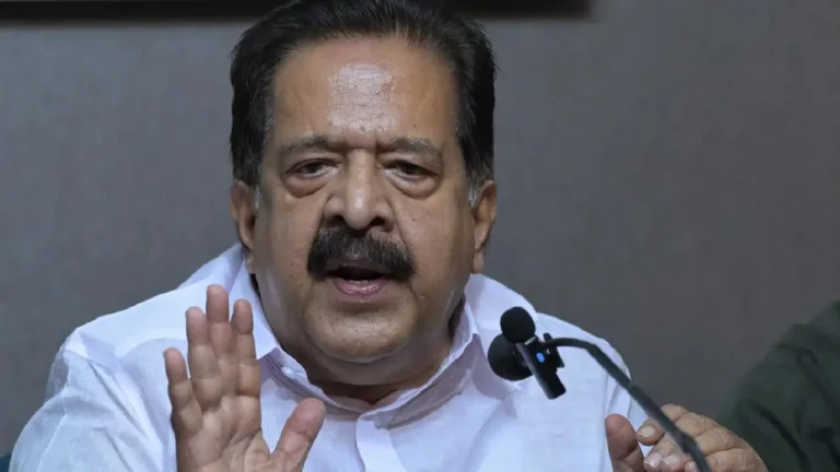 ലഹരിക്കെതിരെ ദക്ഷിണേന്ത്യൻ സഖ്യം; 'ഓപ്പറേഷൻ തൂഫാൻ' വിജയമാക്കാൻ സംസ്ഥാനങ്ങൾ കൈകോർക്കുന്നു ലഹരിക്കെതിരെ ദക്ഷിണേന്ത്യൻ സഖ്യം; 'ഓപ്പറേഷൻ തൂഫാൻ' വിജയമാക്കാൻ സംസ്ഥാനങ്ങൾ കൈകോർക്കുന്നു