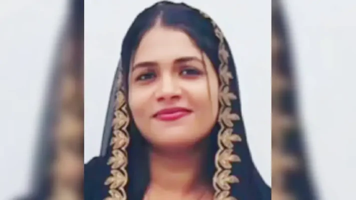 ചോരയൊലിക്കുന്ന ശരീരം, കസ്റ്റഡിയിലായ ആൺസുഹൃത്ത് , പ്രണയച്ചതിയോ  അതോ ക്രൂരവിധിയോ? വീടിനുള്ളിൽ ആൺസുഹൃത്തിനൊപ്പം കഴിഞ്ഞ യുവതിക്ക് ഒടുവിൽ സംഭവിച്ചത് ?