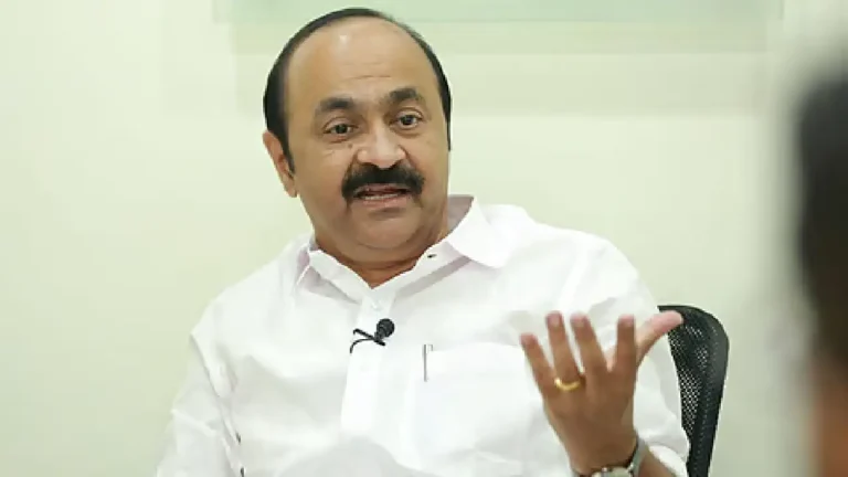 ഹണി മൂണ് പീരിഡ് കഴിഞ്ഞോ, ഡല്ഹിയിലെത്തുന്ന വി.ഡി. സതീശനെ കാത്തിരിക്കുന്നതെന്ത് ? പുതിയ അധ്യക്ഷനെ തീരുമാനിച്ചാലും കേരളത്തിലെ കോണ്ഗ്രസ് രണ്ടുവഴിക്കോ? Congress faces internal rift over KSU–Satheesan row and Kerala government issues.