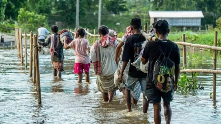 അസമിൽ പ്രളയക്കെടുതി തുടരുന്നു; ഏഴ് പേർ കൂടി മരിച്ചു, 75 ആയി മരണസംഖ്യ,മരണപ്പെട്ടവരുടെ കുടുംബങ്ങള്‍ക്ക് ഒമ്പത് ലക്ഷം രൂപ ധനസഹായം പ്രഖ്യാപിച്ച് മുഖ്യമന്ത്രി