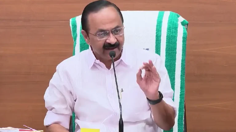 പെണ്‍മക്കള്‍ എന്ന് പറഞ്ഞിട്ടില്ല; മക്കള്‍ക്ക് പകര്‍ന്നു നല്‍കണമെന്നാണ് പറഞ്ഞത്; 'അമ്മ മരിച്ചിട്ട് 27 വര്‍ഷം, ഇന്നും ആ രുചി നാവിലുണ്ട്'; സ്ത്രീ വിരുദ്ധ പരാമര്‍ശം നടത്തിയിട്ടില്ലെന്ന് വി.ഡി. സതീശന്‍; ഇല്ലാത്ത കാര്യങ്ങൾ ഊതിവീർപ്പിച്ചാൽ നിങ്ങളുടെ വിശ്വാസ്യത നഷ്ടപ്പെടും