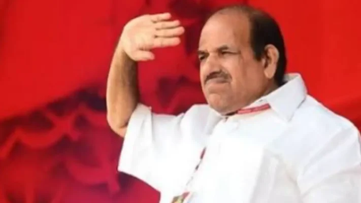 കോടിയേരിയുടെ പേരിൽ പിരിച്ചത് ലക്ഷങ്ങൾ; സിപിഎം ലോക്കൽ സെക്രട്ടറിക്ക് സ്ഥാനനഷ്ടം ; കൈയിട്ട് വാരൽ സ്വന്തം പാർട്ടിയ്ക്കുള്ളിൽ തന്നെ?
