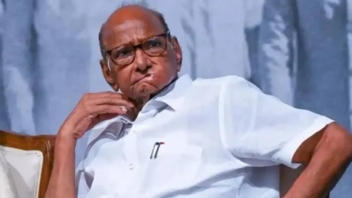 പവാർ കുടുംബത്തിൽ വീണ്ടും വിള്ളൽ? അമ്മയും മകനും ഒരു വശത്ത്, പട്ടേലും തത്കരെയും മറുവശത്ത്; ഫഡ്‌നാവിസിനെ കാണാൻ മത്സരയോട്ടം!