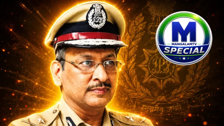 കേരള പോലീസില് അത്യപൂര്വ്വ നേട്ടവുമായി ബല്റാം കുമാര് ഉപാധ്യായ; എ.ഡി.ജി.പി പദവിക്കൊപ്പം ഫയര് ഫോഴ്സ് മേധാവിയുടെ അധിക ചുമതലയും; ബെഹ്റയ്ക്ക് പിന്ഗാമിയായി ഐപിഎസുകാരന് മാറുമ്പോള് BALRAMKUMAR UPADHYAYA