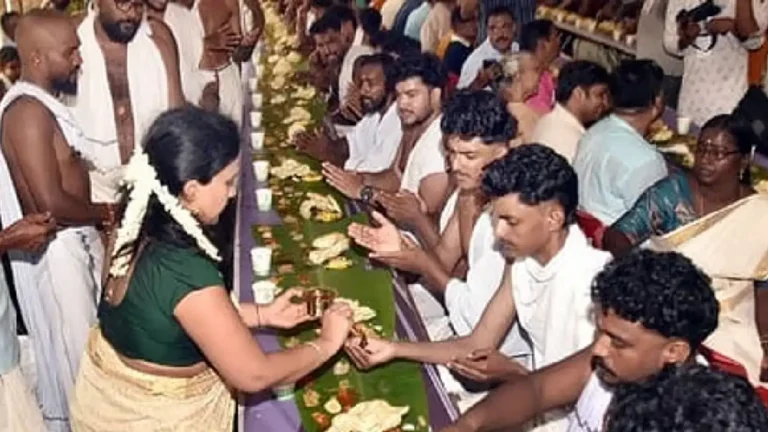 ആറന്മുളയിൽ വെള്ളപ്പൊക്ക ഭീഷണി; ഇന്നത്തെ ആറന്മുള വള്ളസദ്യ മാറ്റിവച്ചു ; പെയ്ഡ് സദ്യ മാത്രം നടക്കും Aranmula Vallasadya postponed due to flood threat.