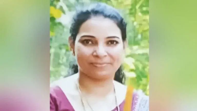 മകളെ ബസ് കയറ്റി വിടാനെത്തി; ശേഷം സ്കൂട്ടറിനടുത്തേക്ക് നടന്ന സ്ത്രീ കെഎസ്ആർടിസി ബസിടിച്ച് ദാരുണാന്ത്യം