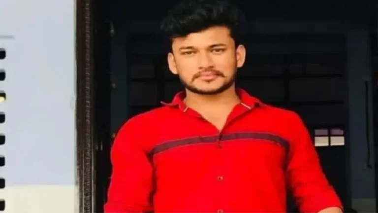 അർജുൻ ആയങ്കി എടപ്പാളിൽ എത്തി; ദൃശ്യങ്ങൾ പുറത്ത് അർജുൻ ആയങ്കി എടപ്പാളിൽ എത്തി; ദൃശ്യങ്ങൾ പുറത്ത്