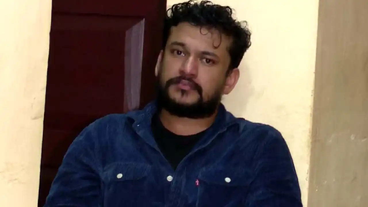 അർജുൻ ആയങ്കിക്കെതിരെ മുന്നറിയിപ്പുമായി എഡിജിപി പി. വിജയൻ; ലൈക്കുകളും കമന്റുകളും നിരീക്ഷണത്തിൽ