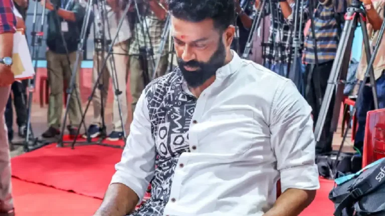 മന്ത്രി പറഞ്ഞു പറ്റില്ലാ എന്ന്... പക്ഷേ എത്തിയത് അനുകൂല കത്ത്! കാപ്പ കേസ് പ്രതി സുഗതന് എസ്കോർട്ട് പരോൾ വിവാദം; ഉദ്യോഗസ്ഥർക്കെതിരെ അന്വേഷണം! കാപ്പ കേസിൽ ജയിലിലുള്ള ബിജെപി കൗൺസിലർ ആർ. സുഗതന്റെ എസ്കോർട്ട് പരോൾ അപേക്ഷ വിവാദത്തിൽ അന്വേഷണം